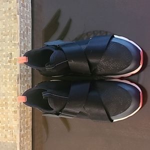 Sorel Slip On Tennis Shoes